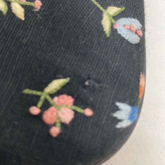 Chelsea Textiles Embroidered Mules Size 7 - Picture 9 of 9